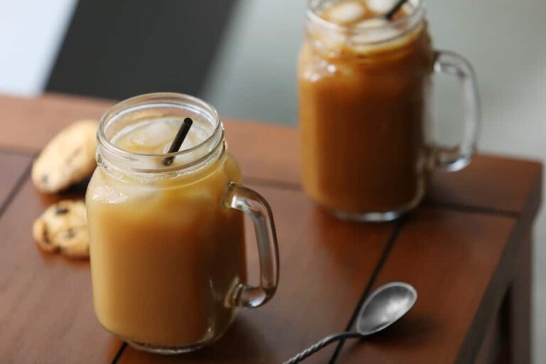 How do you make Starbucks iced coffee?