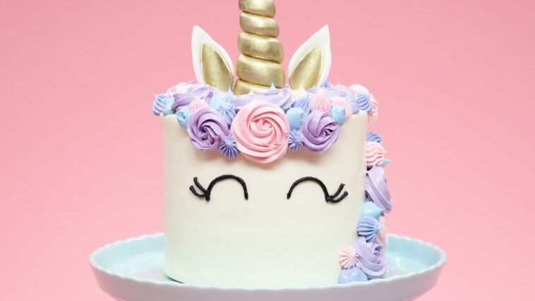 How do you make a Unicorn Cake Pop?