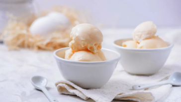 How do you make a cream base from scratch?