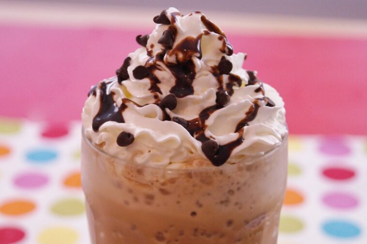 How do you make a low-calorie Frappuccino?