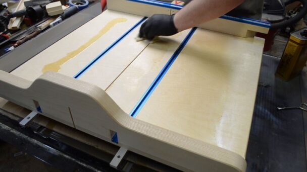 How do you make a simple sled?