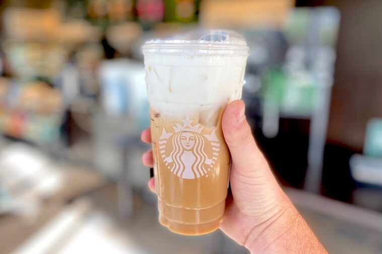 How do you order a salted caramel mocha on the app?