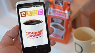 How do you pay with the Dunkin Donuts app?