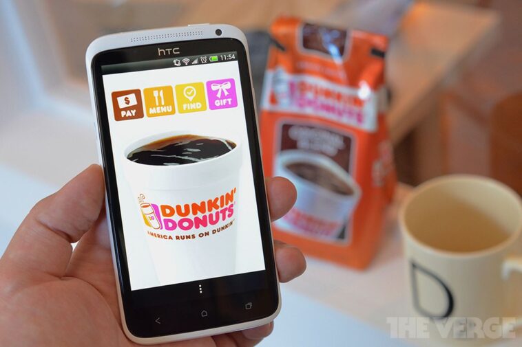 How do you pay with the Dunkin Donuts app?