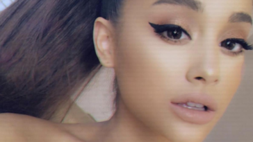 How do you pronounce Ariana Grande name?