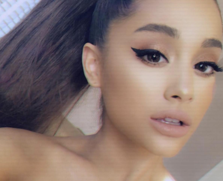 How do you pronounce Ariana in Spanish?