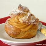How do you pronounce choux a la creme?