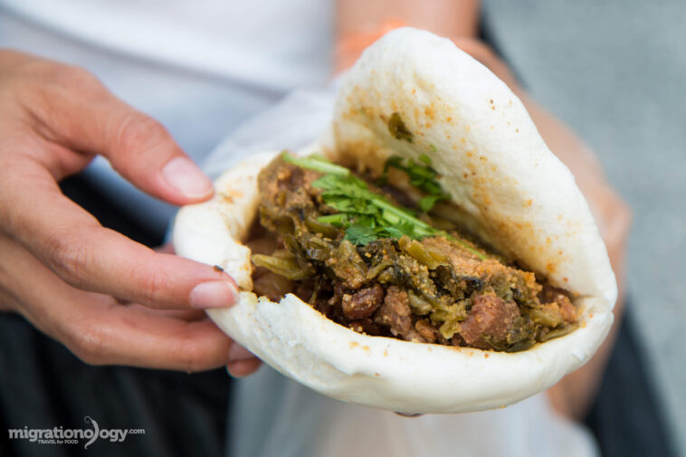 How do you pronounce gua bao?