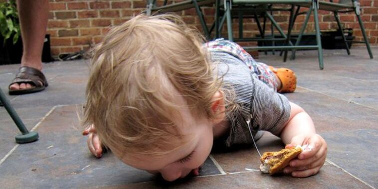 How do you spell gross as in disgusting?