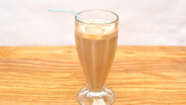 How do you use a Greek Frappe Maker?