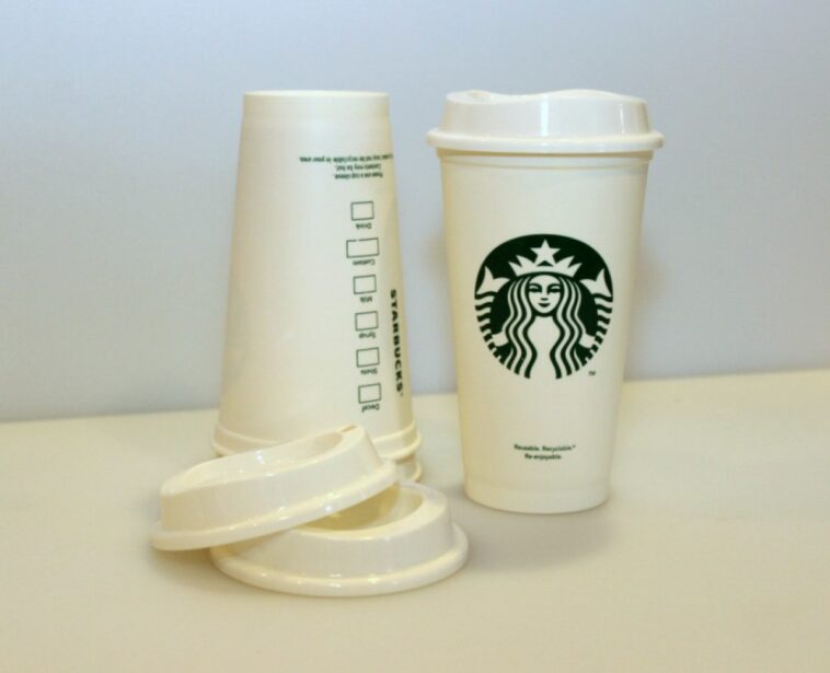 How do you use a reusable Starbucks cup?