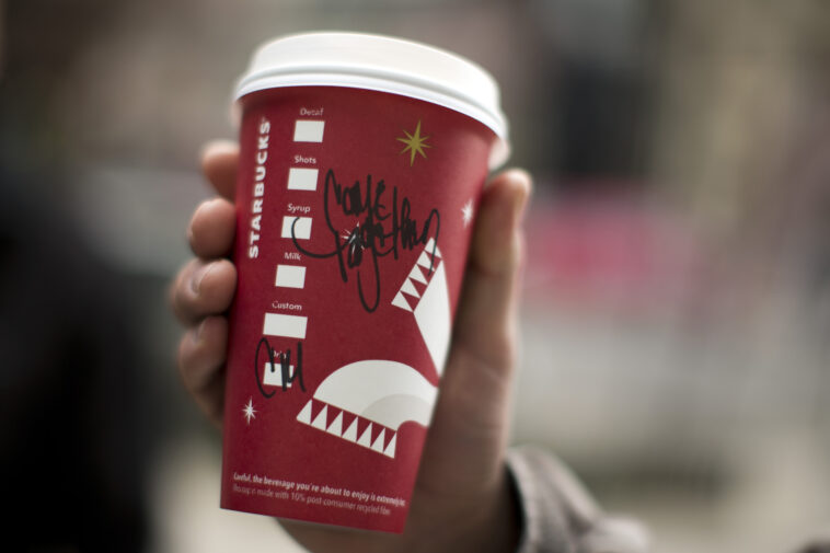 How does Starbucks make their chestnut praline latte?