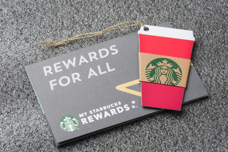 How does Starbucks mobile order drive thru work?