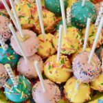 How far ahead can I make cake pops?