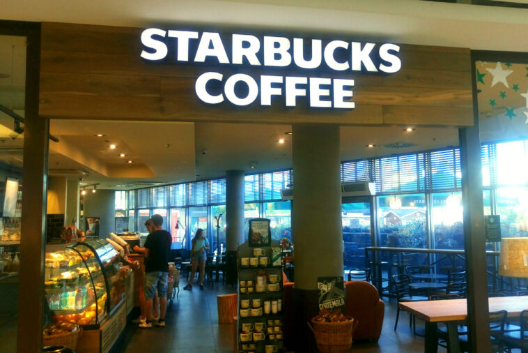 How many Starbucks are in Manhattan 2019?