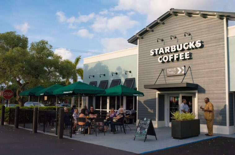 How many Starbucks locations are in Florida?