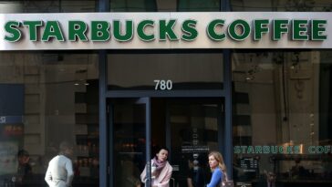 How many Starbucks locations are there in New York?