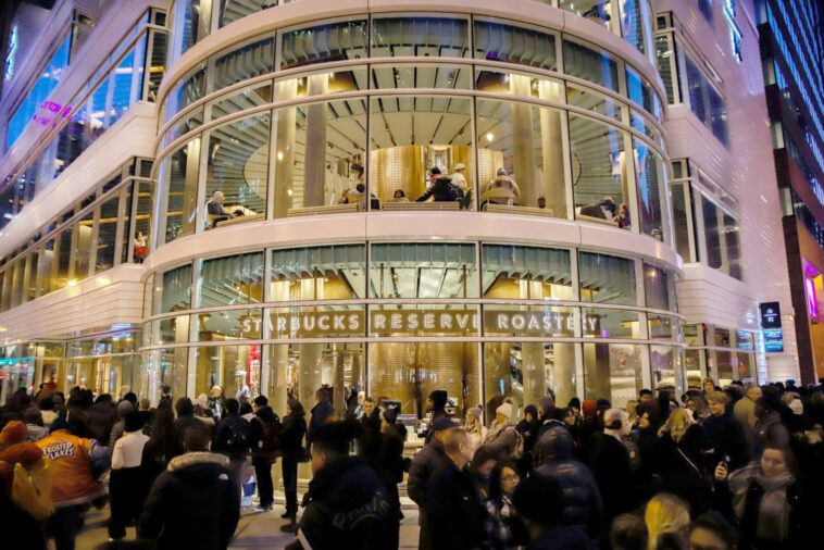 How many US Starbucks reserves are there?