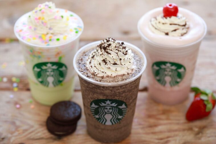How many calories are in a Grande Cookies and cream Frappuccino?