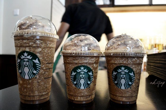 How many calories are in a large cookie crumble frappuccino from Starbucks?