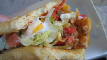 How many calories are in a steak chalupa from Taco Bell?