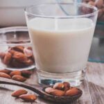 How many calories in a splash of almond milk at Starbucks?