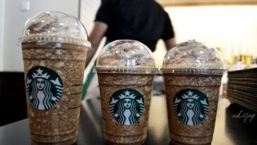 How many calories is a large mocha Cookie Crumble Frappuccino?