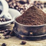 How many coffee beans should I grind per cup?