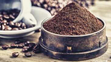 How many coffee beans should I grind per cup?