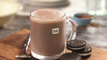 How many cups are in a Dunkin donuts hot chocolate?