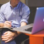 How many hours does a shift supervisor work at Starbucks?