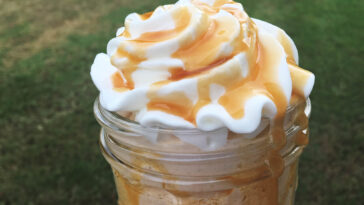 How many pumps of caramel are in a Caramel Frappuccino?