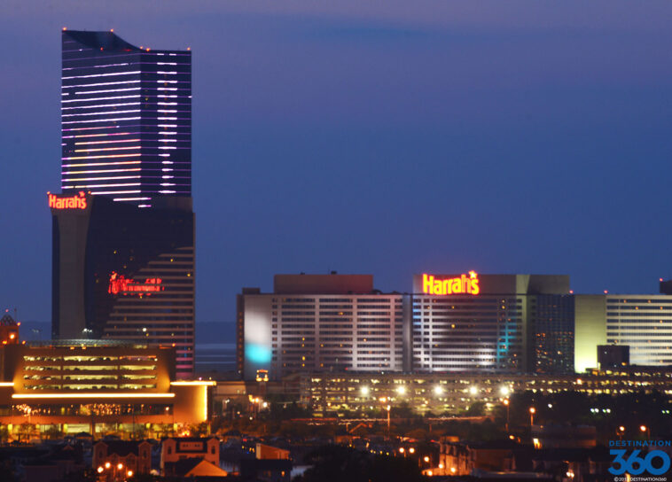How many towers are at Harrah's Atlantic City?
