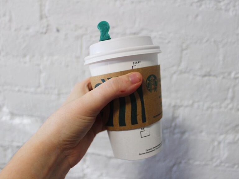 How much caffeine is in Starbucks Blonde Roast Iced Coffee?