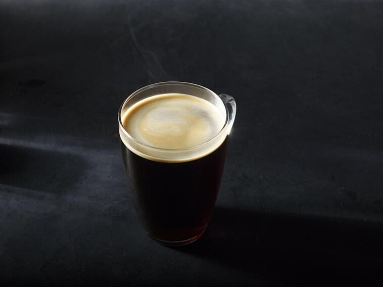 How much caffeine is in Starbucks triple shot?