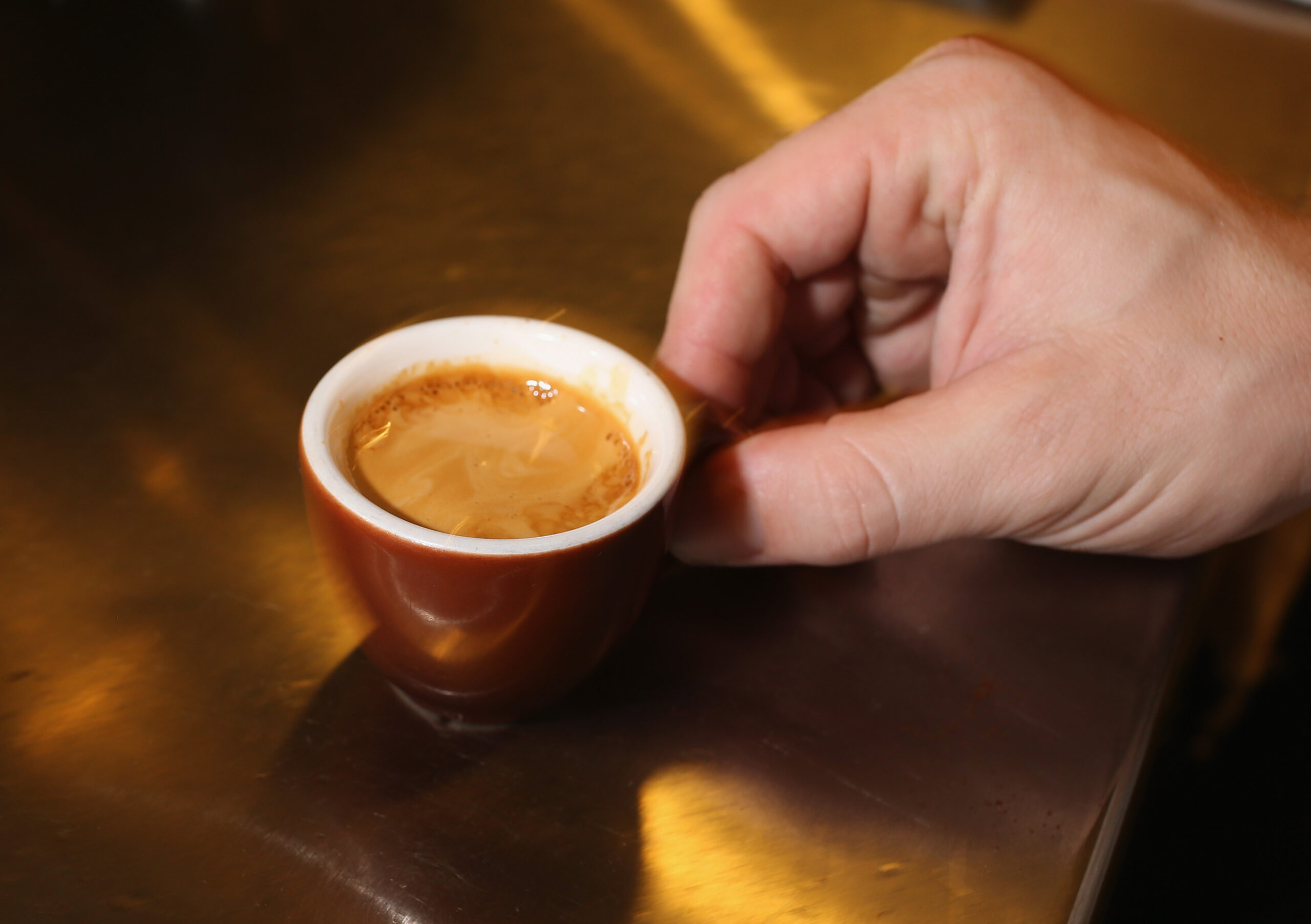 How much caffeine is in a 5 shot of espresso at Starbucks?