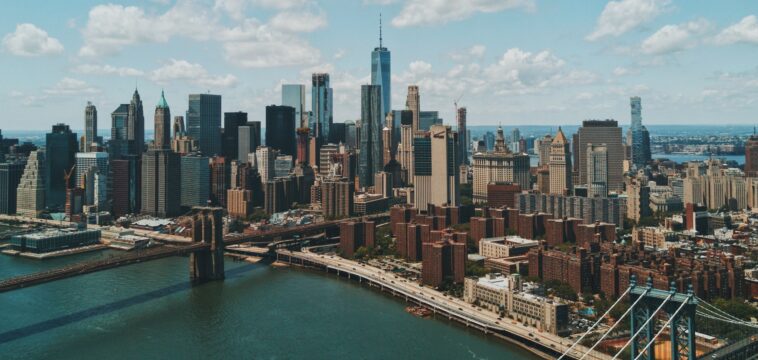 How much does a breakfast cost in New York?