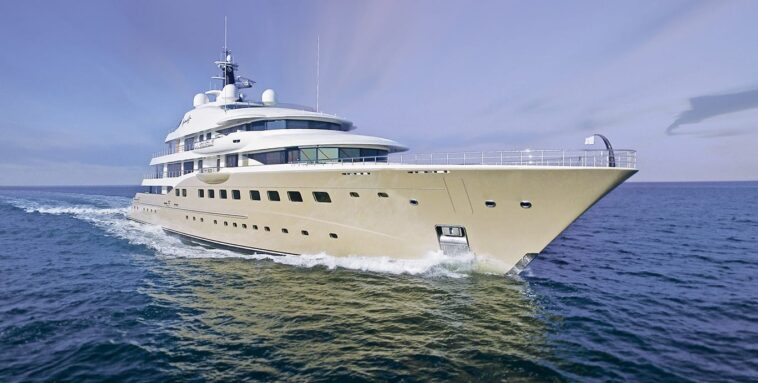 How much is a 100ft yacht?