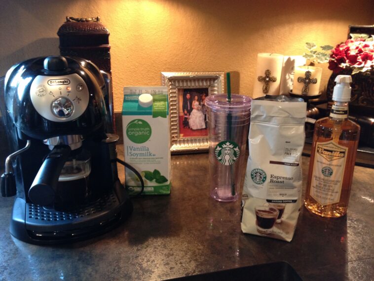 How much sugar is in Starbucks iced skinny vanilla latte?