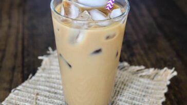 How much sugar is in a iced vanilla latte?