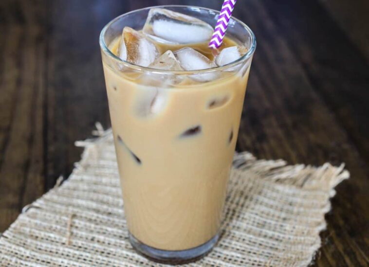 How much sugar is in a iced vanilla latte?