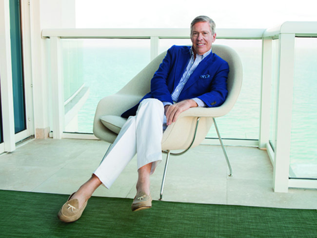 How old is Steven Tanger?