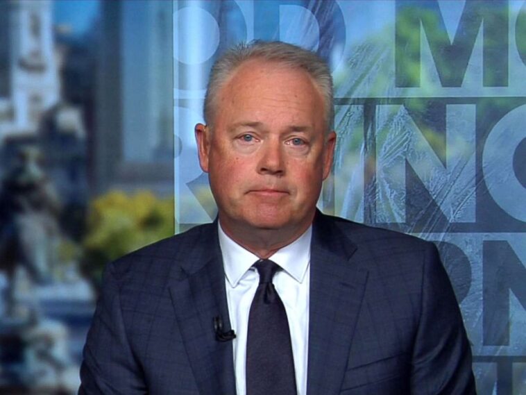 How rich is the owner of Starbucks?