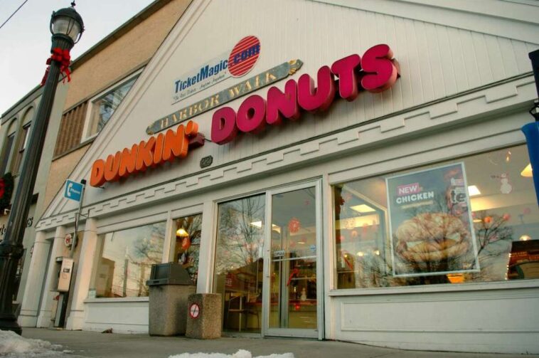 Is Dunkin donuts really closing?