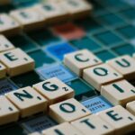 Is ET a scrabble word?