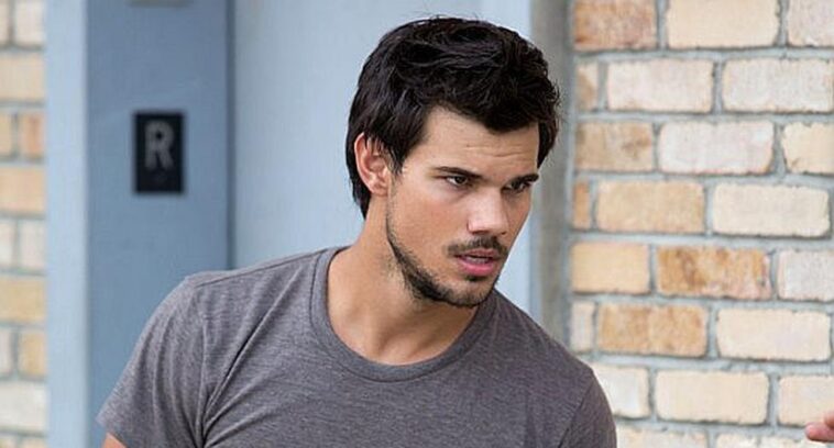 Is Taylor Lautner rich?