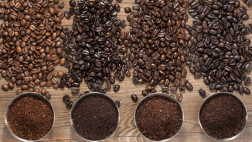 Is dark roast coffee stronger than medium?