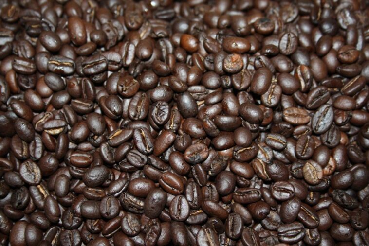 Is dark roast stronger?