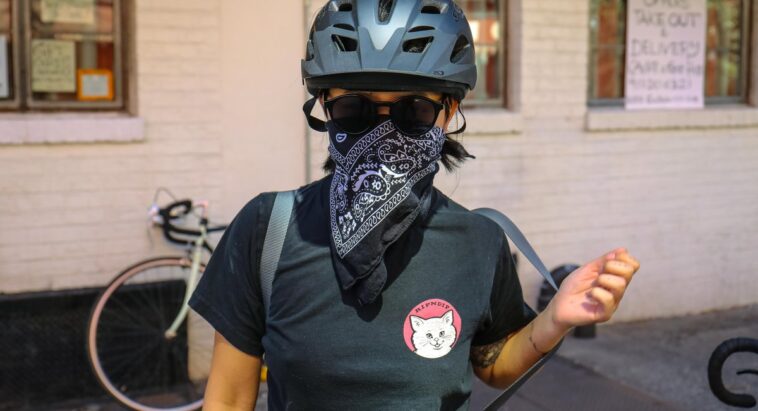 Is it mandatory to wear a mask outside in NYC?