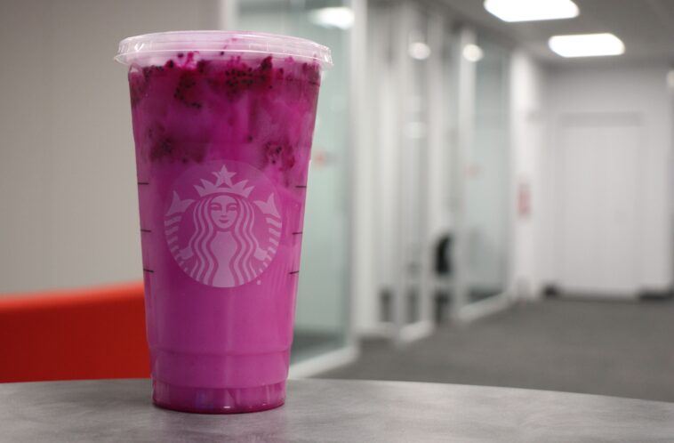 Is there caffeine in Starbucks Refresher?